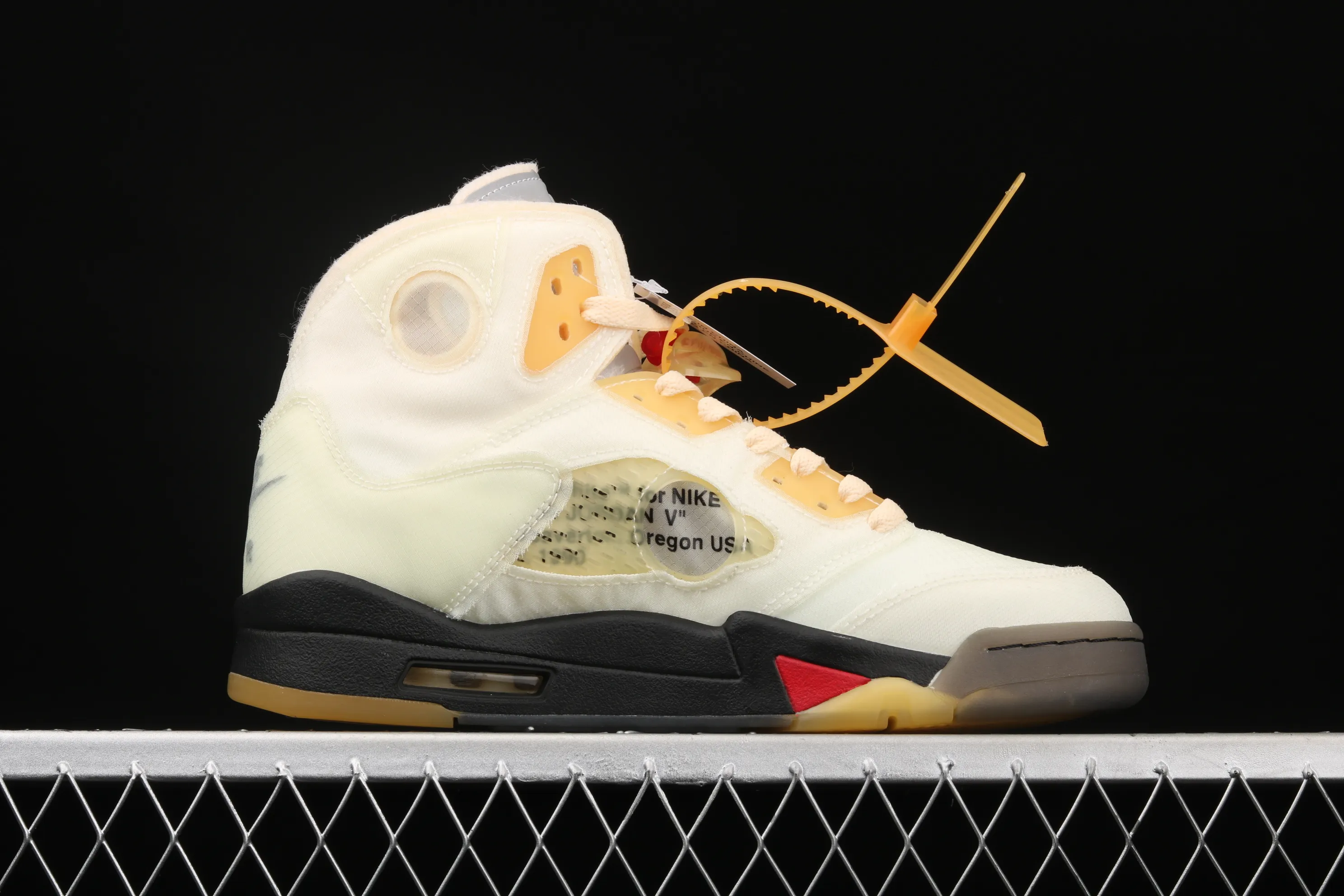 All categories Air Jordan Jordan series basketball shoes Air Jordan 5 J version OF x Air Jordan 5 AJ5 Qiao 5 Baifan Jin Chanyi DH8565-100
